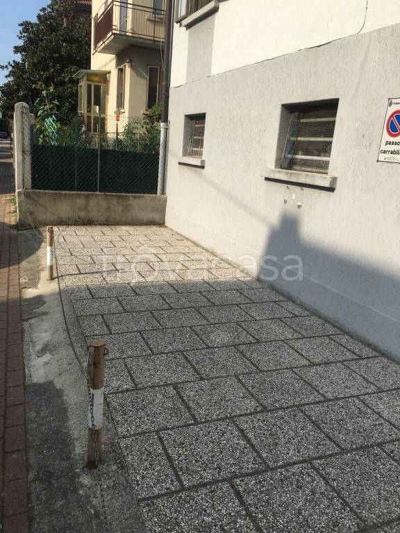 locale di sgombero in vendita a Venezia in zona Mestre