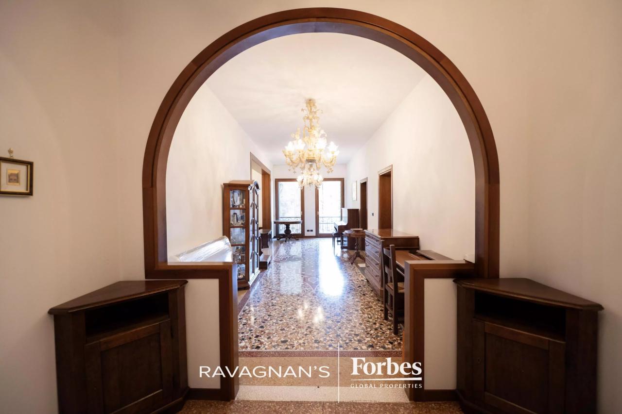 appartamento in vendita a Venezia in zona Sestiere Santa Croce