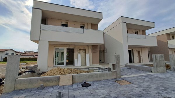 casa indipendente in vendita a Venezia in zona Mestre