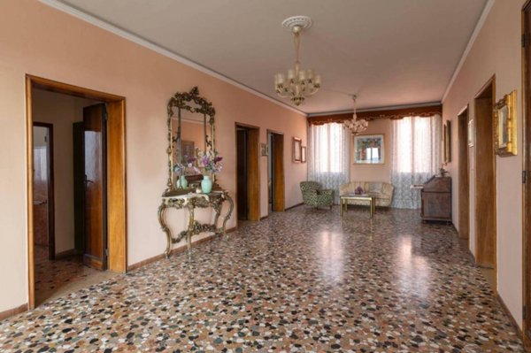 appartamento in vendita a Venezia in zona Murano