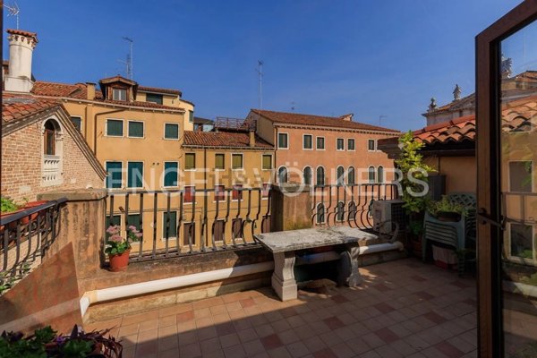 appartamento in vendita a Venezia in zona Sestiere San Polo