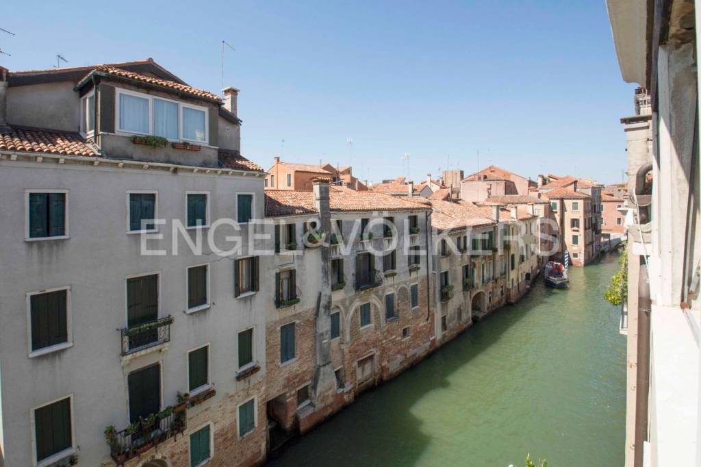 appartamento in vendita a Venezia in zona Sestiere San Polo
