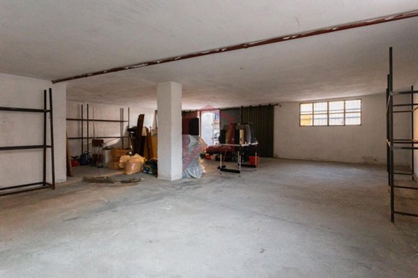 negozio in vendita a Venezia in zona Zelarino