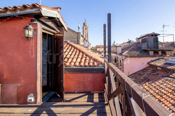 appartamento in vendita a Venezia in zona Murano