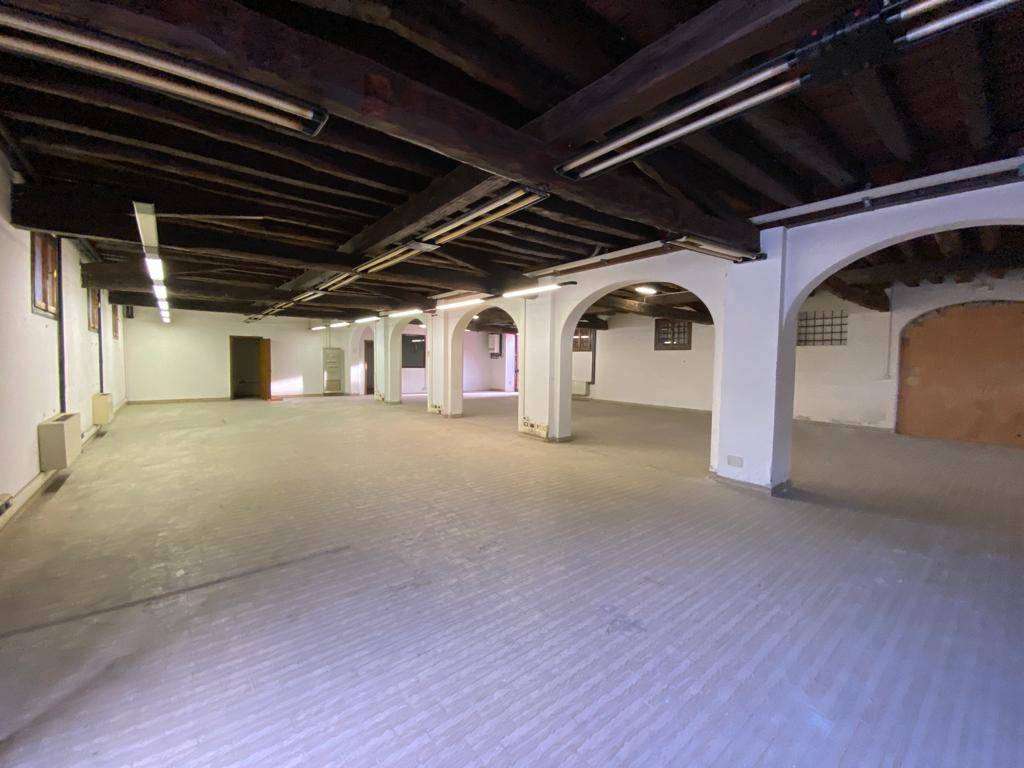 negozio in vendita a Venezia in zona Zelarino
