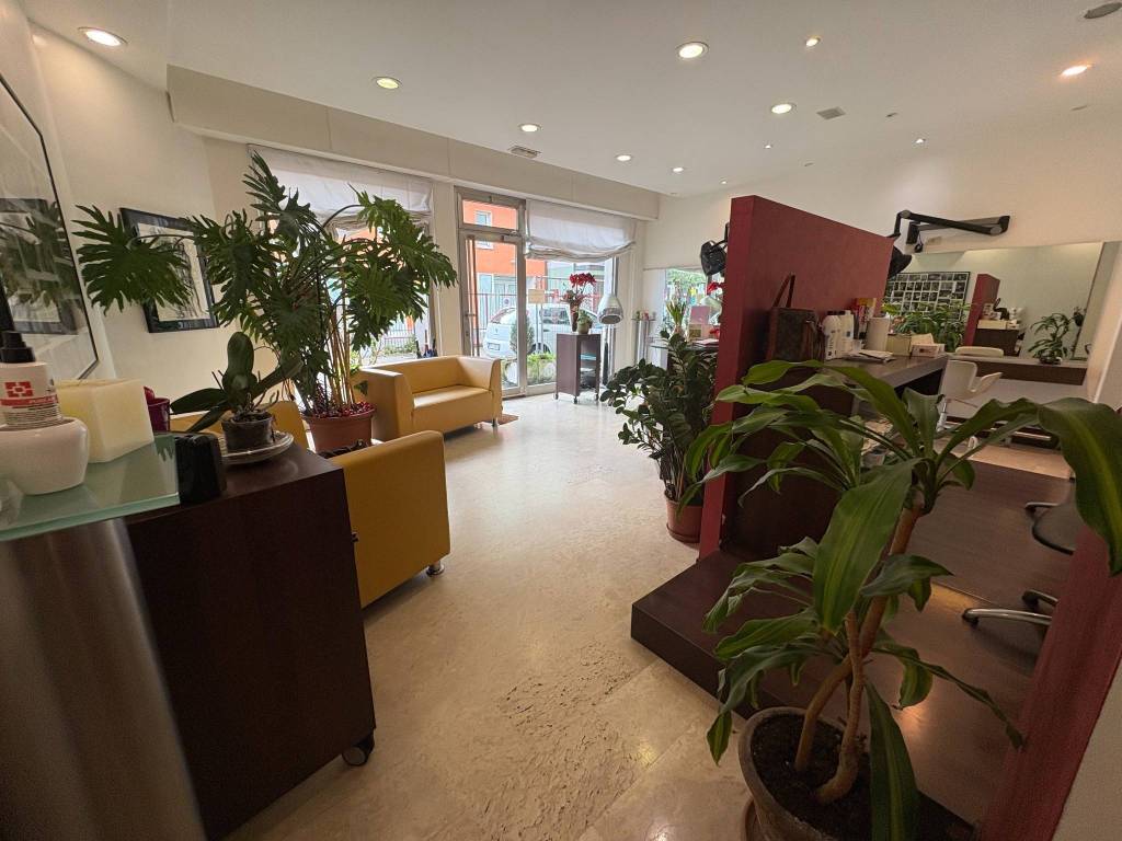 negozio in vendita a Venezia in zona Marghera
