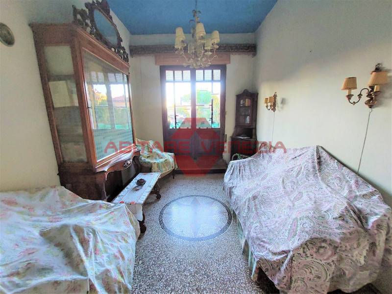 appartamento in vendita a Venezia in zona Lido di Venezia