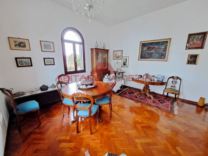appartamento in vendita a Venezia in zona Lido di Venezia