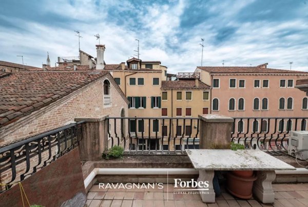 appartamento in vendita a Venezia in zona Sestiere San Polo