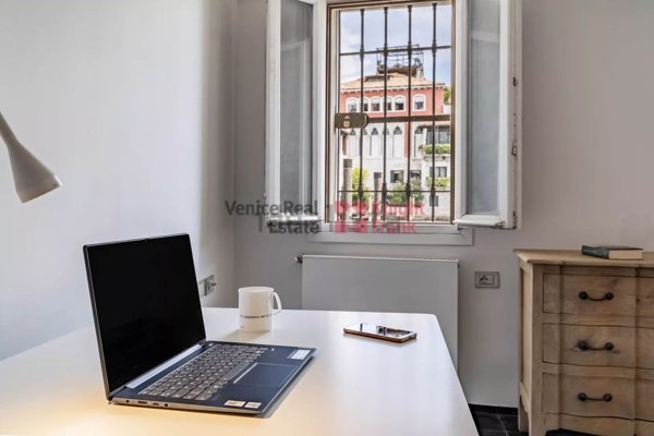 appartamento in vendita a Venezia in zona Sestiere Dorsoduro