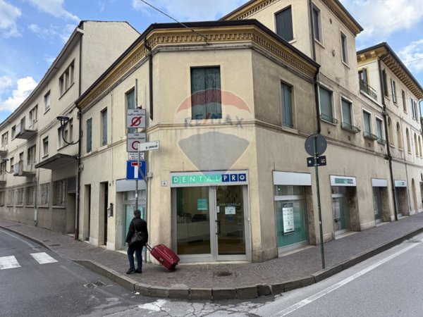 ufficio in vendita a Venezia in zona Mestre
