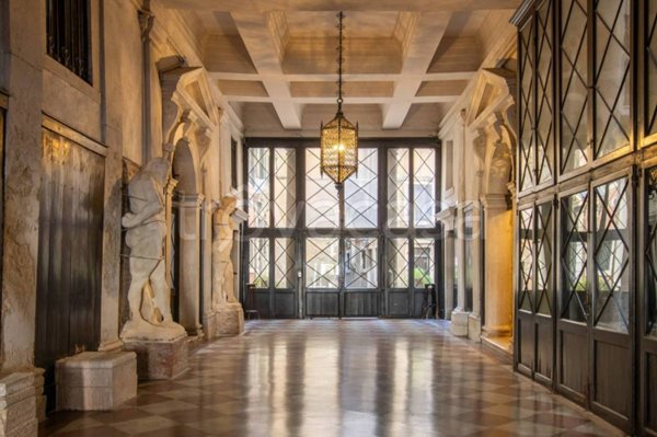 appartamento in vendita a Venezia in zona Sestiere Dorsoduro