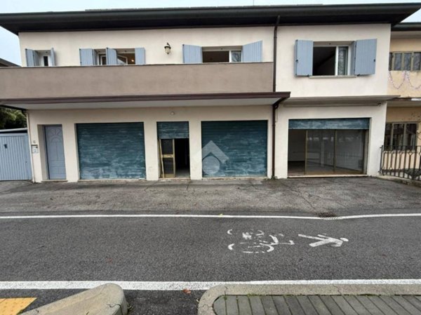 negozio in vendita a Venezia in zona Trivignano