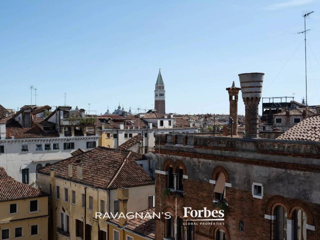 appartamento in vendita a Venezia in zona Murano