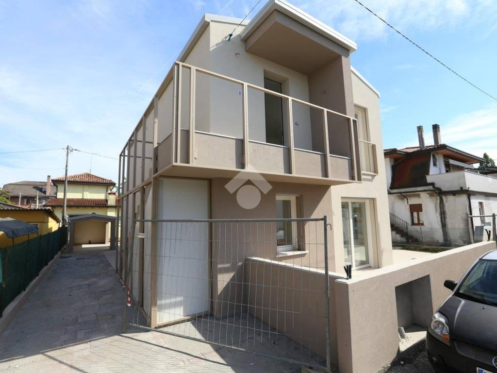 casa indipendente in vendita a Venezia in zona Trivignano