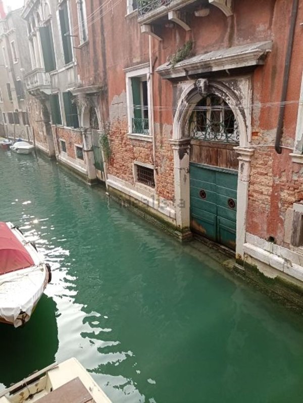 locale di sgombero in vendita a Venezia in zona Sestiere Castello