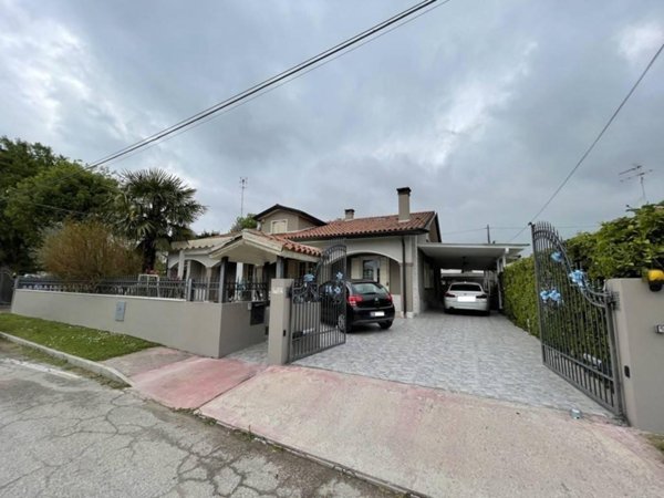 casa indipendente in vendita a Venezia in zona Marghera