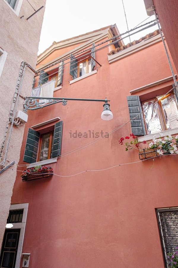 casa semindipendente in vendita a Venezia in zona Sestiere Castello
