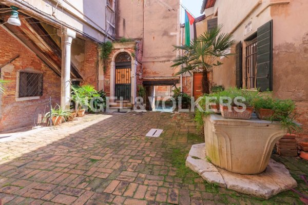 appartamento in vendita a Venezia in zona Sestiere Santa Croce