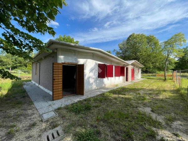 locale di sgombero in vendita a Venezia in zona Zelarino