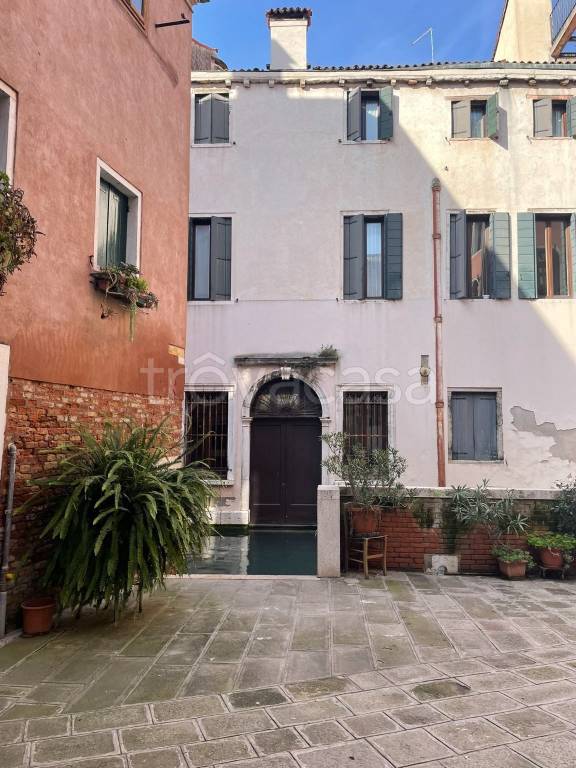 appartamento in vendita a Venezia in zona Sestiere San Polo