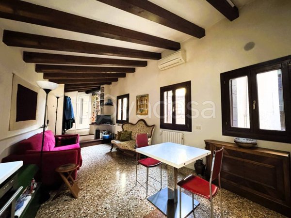 appartamento in vendita a Venezia in zona Murano