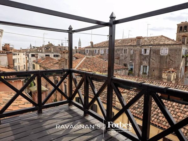 appartamento in vendita a Venezia in zona Sestiere Santa Croce