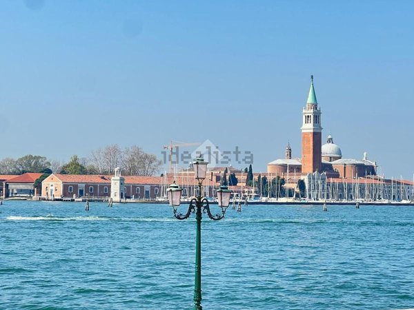 casa indipendente in vendita a Venezia in zona Sestiere Castello