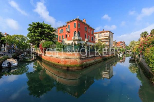 appartamento in vendita a Venezia in zona Lido di Venezia