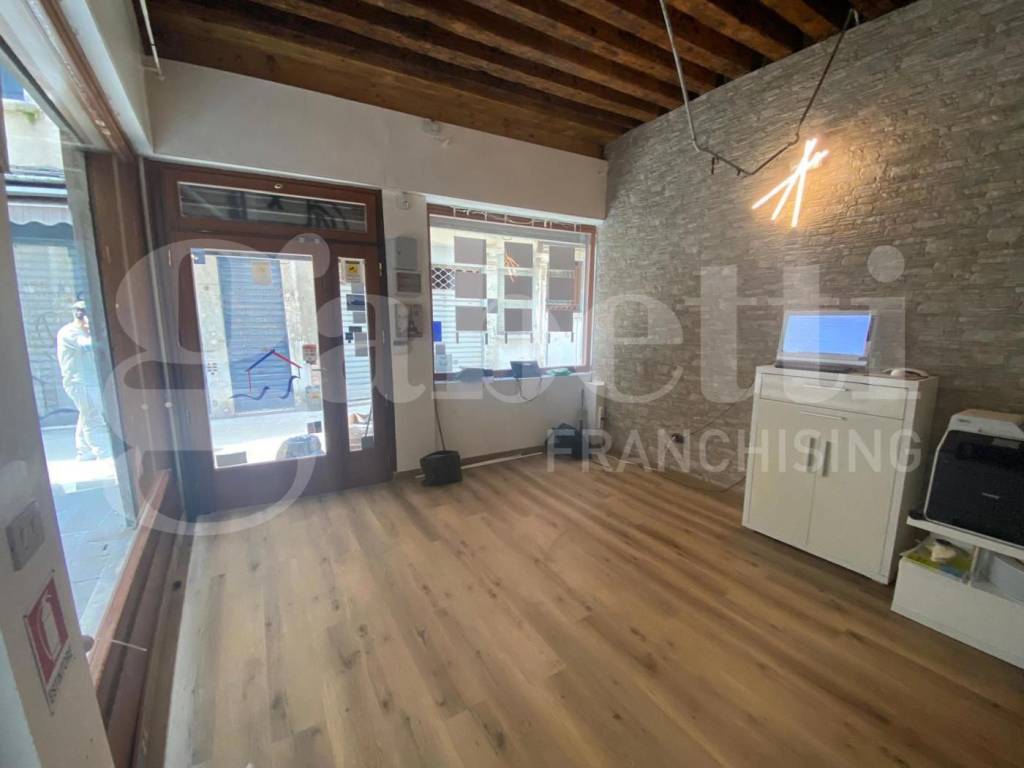 negozio in vendita a Venezia in zona Sestiere San Polo