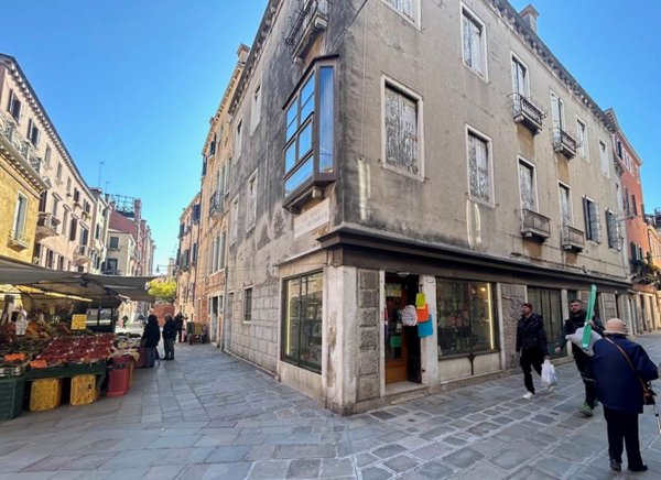 negozio in vendita a Venezia in zona Sestiere Cannaregio