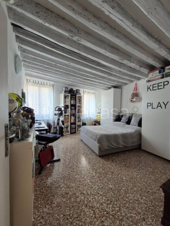 appartamento in vendita a Venezia in zona Sestiere Santa Croce