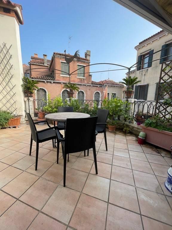 appartamento in vendita a Venezia in zona Sestiere Dorsoduro