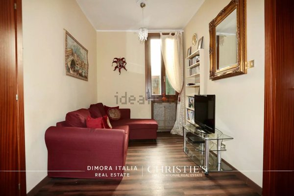 appartamento in vendita a Venezia in zona Sestiere Dorsoduro