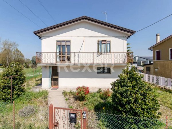 casa indipendente in vendita a Venezia in zona Chirignago