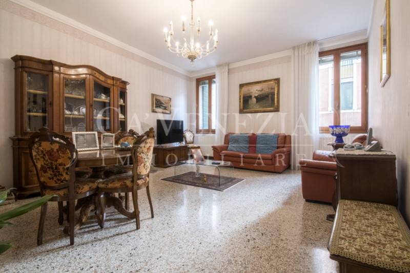 appartamento in vendita a Venezia in zona Sestiere Santa Croce
