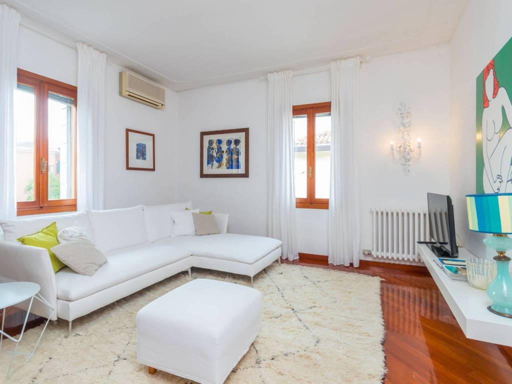 appartamento in vendita a Venezia in zona Lido di Venezia