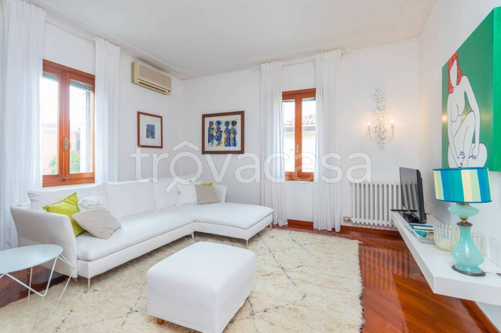 appartamento in vendita a Venezia in zona Lido di Venezia