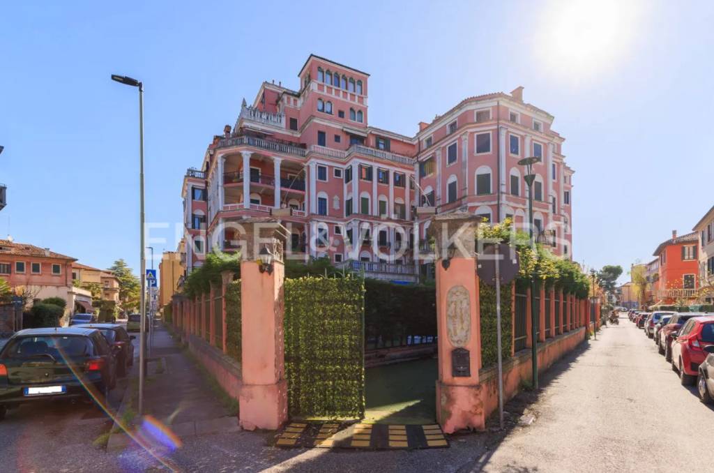 appartamento in vendita a Venezia in zona Lido di Venezia