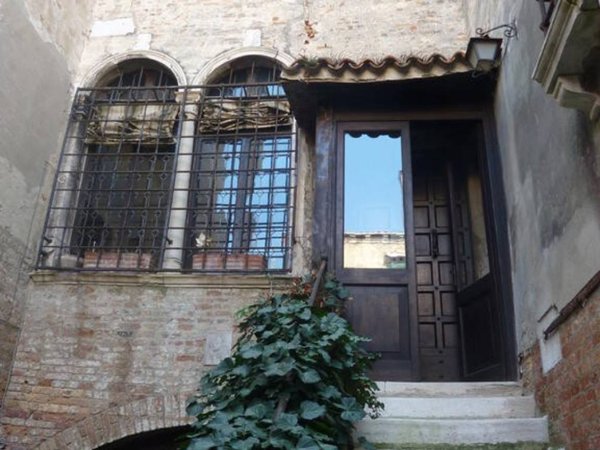 appartamento in vendita a Venezia in zona Sestiere Dorsoduro