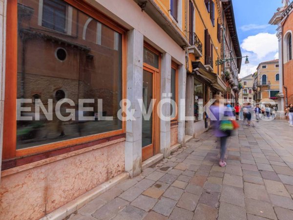 negozio in vendita a Venezia in zona Sestiere Cannaregio