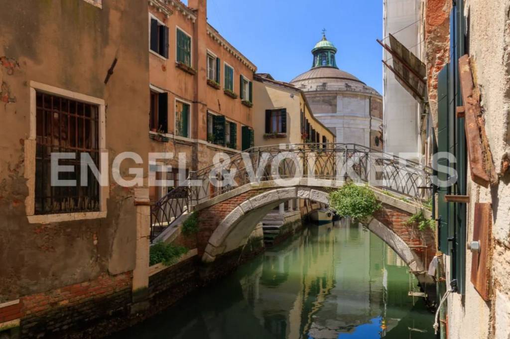 locale commerciale in vendita a Venezia in zona Sestiere Cannaregio