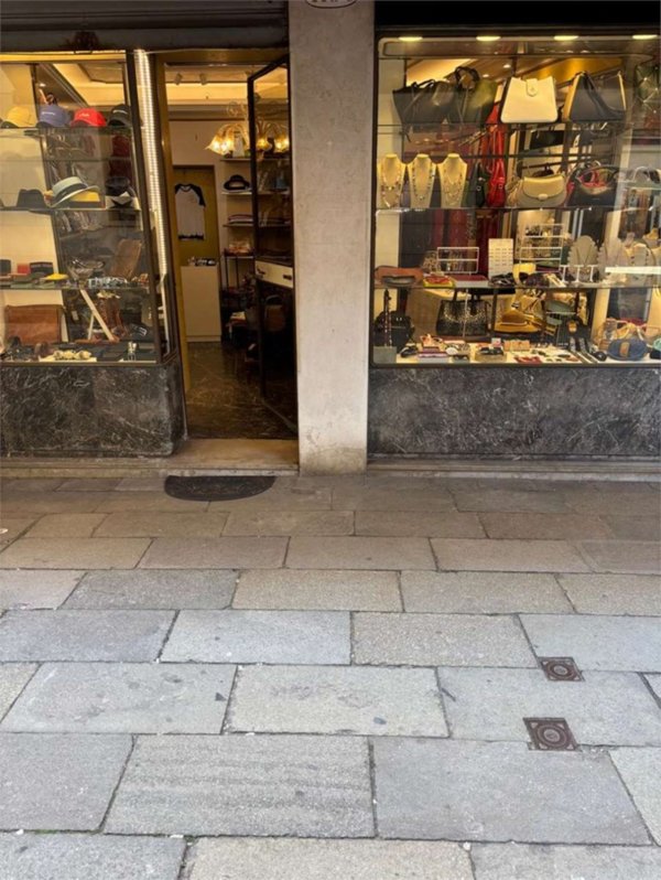 trivano in vendita a Venezia in zona Sestiere San Marco