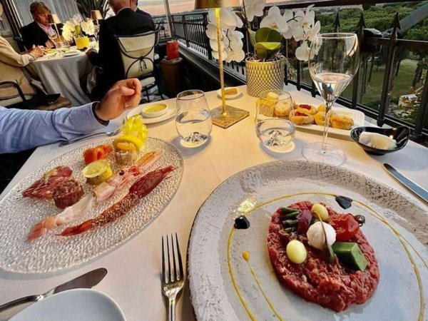esavano in vendita a Venezia in zona Sestiere San Polo