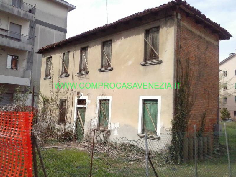 casa indipendente in vendita a Venezia in zona Mestre