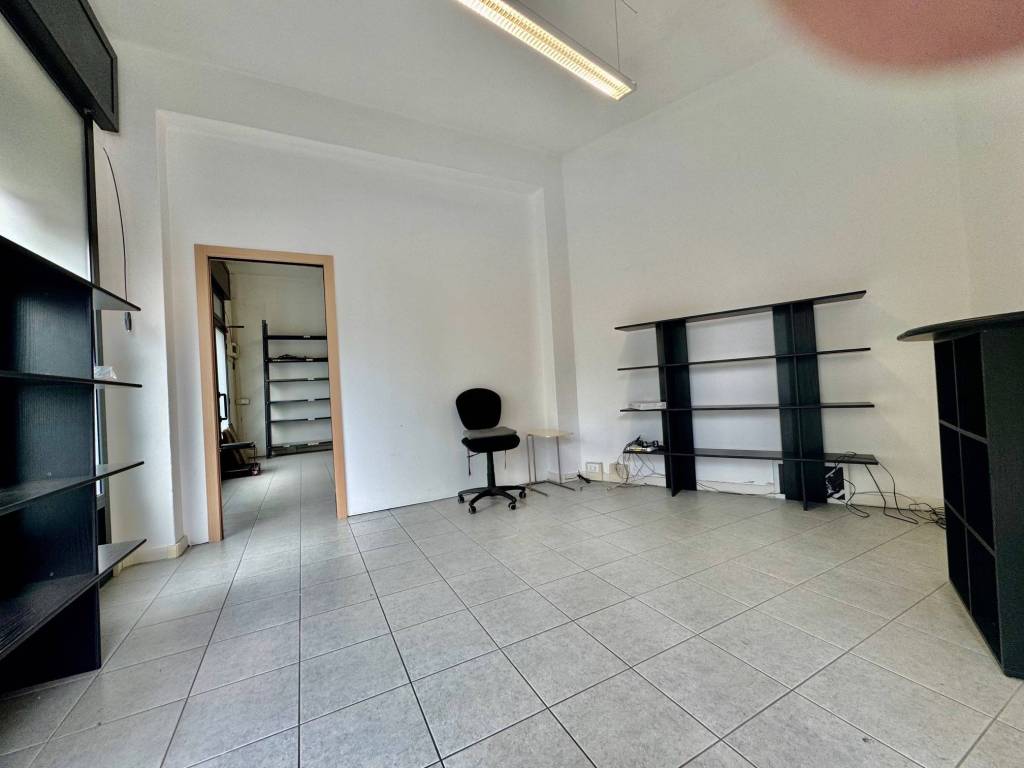 negozio in vendita a Venezia in zona Marghera