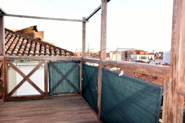 appartamento in vendita a Venezia in zona Sestiere San Polo