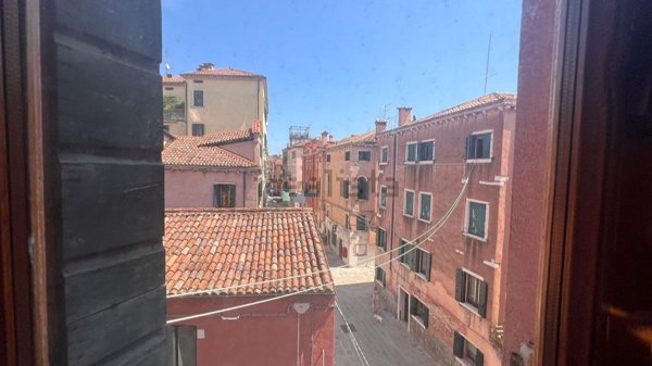 appartamento in vendita a Venezia in zona Sestiere Castello