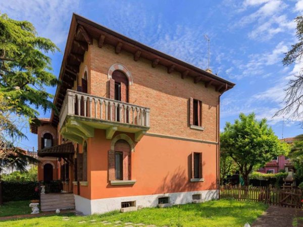casa indipendente in vendita a Venezia in zona Lido di Venezia