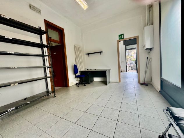 negozio in vendita a Venezia in zona Marghera